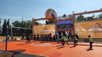 Turnamen bola voli bertajuk 76 Smash Heppiii 2024 digelar di berbagai kota di Jawa Timur dan Jawa Tengah untuk menjaring dan memunculkan bakat-bakat terpendam pemain voli di tiap daerah. (Ist)