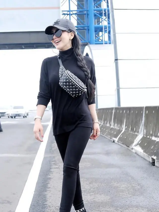 [Bintang] 8 Potret Syahrini yang Bikin Publik Heboh