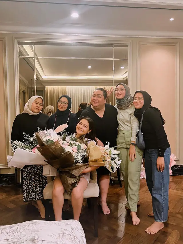 Genap 26 Tahun, Ini 7 Momen Kejutan Ulang Tahun Prilly Latuconsina