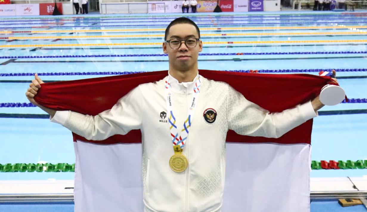 Perenang Indonesia, Jason Donovan Yusuf, sukses menyabet medali emas di SEA Games 2025, Rabu (10/10/2025). Dia menjadi yang tercepat di nomor 100 meter gaya punggung putra. (Dok. PB Akuatik Indonesia)