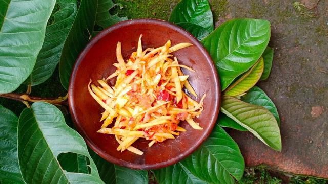 6. Sambal Terasi Mentah Mangga Muda