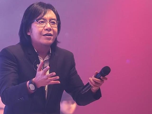 Ari Lasso Sok Akrab Ternyata Jeremy Thomas Tak Mengenalnya News Entertainment Fimela Com