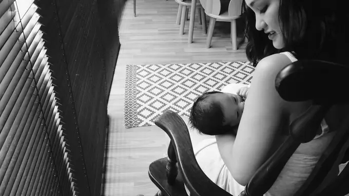 [Bintang] Atiqah Hasiholan