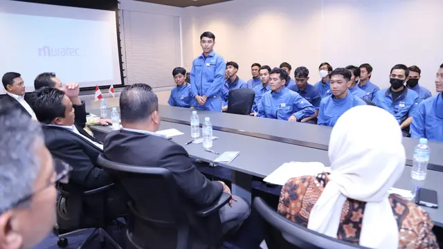 Menaker Ida Fauziyah Sapa Peserta Magang di Jepang