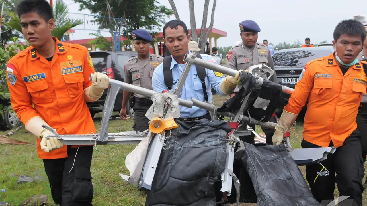 Bangku Milik AirAsia QZ8501 Berhasil Ditemukan