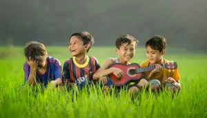 7 Pengaruh Masa Kecil Bahagia yang Akan Dibawa hingga Dewasa Menurut Psikologi