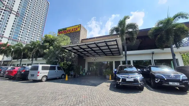 Rekomendasi Tempat Makan Ayam Goreng di Surabaya