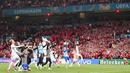 Denmark untuk pertama kalinya lolos dari babak penyisihan Euro setelah terakhir kali melakukannya pada Euro 2004. Selanjutnya mereka akan menghadapi  runner-up Grup A, Wales di babak 16 besar Euro 2020. (Stuart Franklin/Pool via AP)