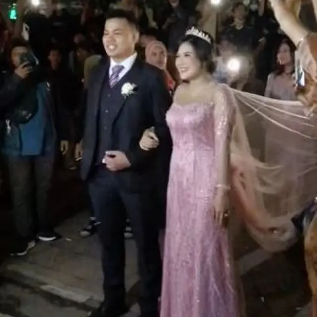 Viral Pengantin Rayakan Pernikahan di Citayam Fashion Week