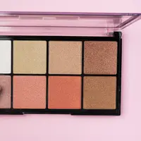 Pengertian eyeshadow blending dan teknik pengaplikasiannya. (foto: jcomp/freepik)