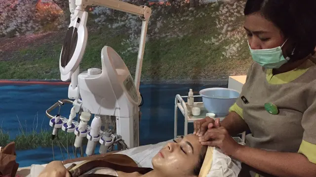Perawatan wajah facial mutiara Kesha Ratuliu