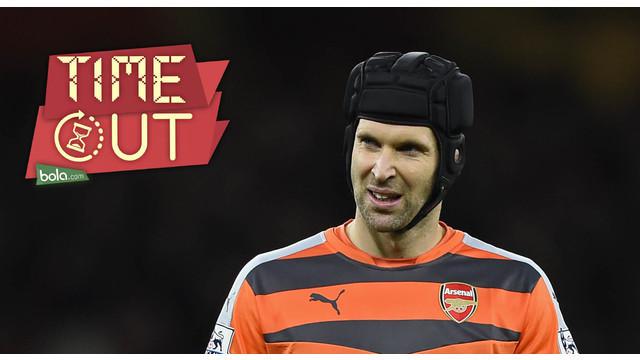 Petr Cech menyiratkan komentar yang memprediksi kehancuran Chelsea di Premier League musim ini.