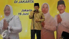 Wapres RI Jusuf Kalla memberi sambutan saat menghadiri buka puasa bersama masyarakat Sulawesi Barat di Jakarta, Kamis (16/6). Buka puasa itu dihadiri Pemerintah Provinsi Sulawesi Barat berserta tokoh Masyarakat Mandar di Jakarta.(Liputan6.com/JohanTallo)