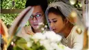 Hari ini, Sabtu, (21/5/2016) Junior Liem dan Putri Titian resmi menikah. Berikut foto-foto kemesraan jelang pernikahan yang diambil oleh pemilik akun @dierabachir dan @mariophotographie. (Instagram/putrititian)