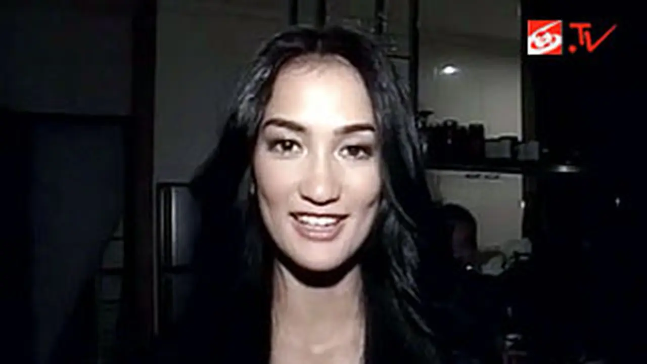 Atiqah Hasiholan