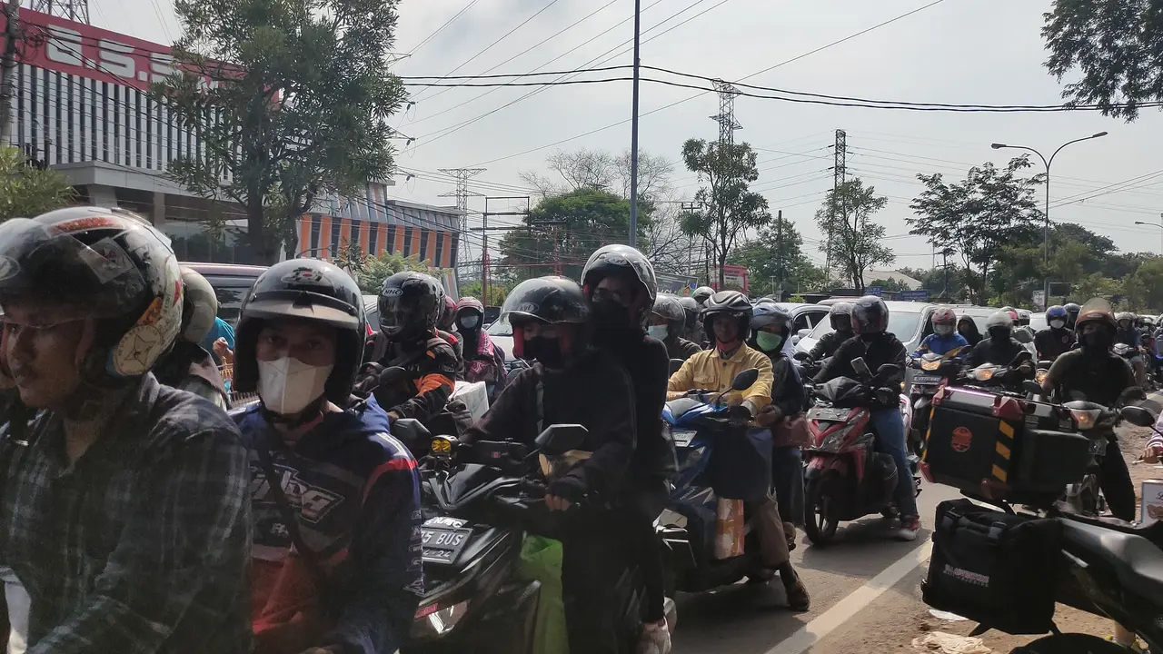 Cerita Warga Cirebon Harus Putar Balik Lebih Jauh Saat Rekayasa Lalu Lintas Mudik Lebaran