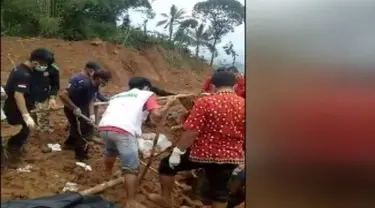 Meski Tim Basarnas telah resmi menutup operasi pencarian korban tanah longsor pada 28 Februari lalu, namun tanggap darurat bencana tetap dilanjutkan hingga tiga hari kedepan.