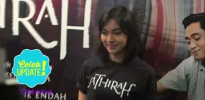 Tika Bravani berperan sebagai Mufidah Kalla, istri dari Wakil Presiden RI, Jusuf Kalla dalam film Athirah. 