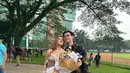 Momen ini terasa semakin istimewa dengan kehadiran sang kekasih yang setia mendampinginya. Diketahui sang kekasih ialah pemilik akun @nicholausfirdaus yang memberikan selamat di momen penting ini. (Liputan6.com/IG/@gabriellaekaputri)