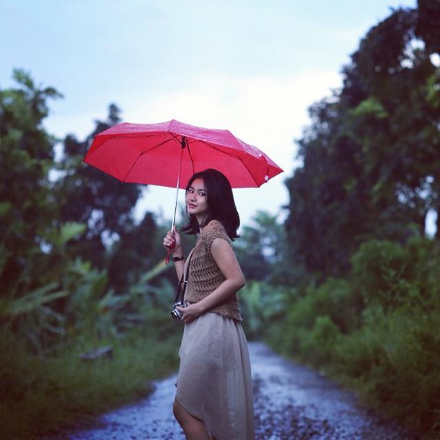 7 Potret Adinda Azani Pemeran Suster El saat Tanpa Makeup, Tetap Menawan