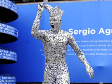 Manchester City telah meluncurkan patung Sergio Aguero untuk menandai peringatan 10 tahun kemenangan dramatis klub atas Queens Park Rangers (QPR). (Martin Rickett/PA via AP)