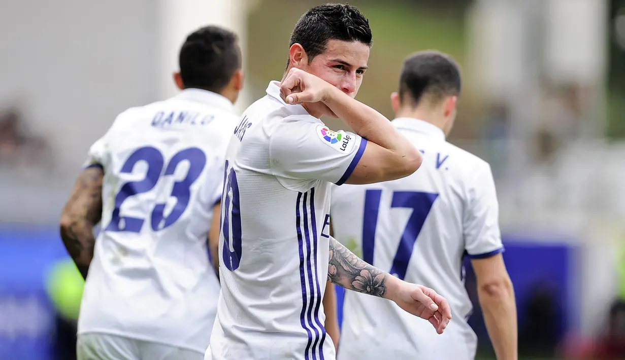 Selebrasi gol unik James Rodriguez saat Eibar vs Real Madrid (4/3/2017) di kompetisi La Liga Spanyol. (AFP/Ander Gillenea)