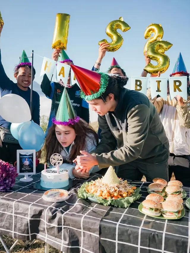 Tissa Biani rayakan ultah di puncak gunung (Instagram/tissabiani)