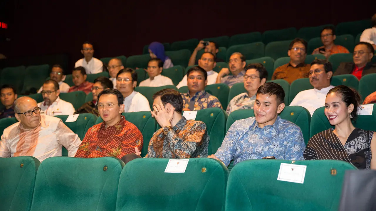[Bintang] Vino G. Bastian: Keseruan Nobar Film Talak 3 Bareng Pak Ahok