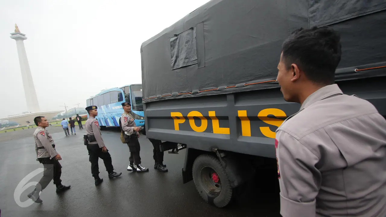 20170418-64 Ribu Personel Gabungan Kawal Pilkada DKI Putaran Kedua-Fanani