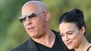 <p>Aktor Vin Diesel dan Aktris Michelle Rodriguez berpose saat menghadiri pemutaran perdana film "Fast X", film kesepuluh dalam Fast &amp; Furious Saga, di monumen Colosseum di Roma pada 12 Mei 2023. (AFP/Alberto Pizzoli)</p>