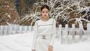 <p>Bagai putri musim dingin, Jennie bergabung dengan sesama peserta di acara Chanel Fall/Winter 2019. Jennie terlihat anggun dengan gaun Chanel. (Foto: Koreaboo)</p>