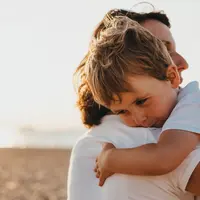 Ilustrasi anak stres. Photo by Xavier Mouton Photographie on Unsplash
