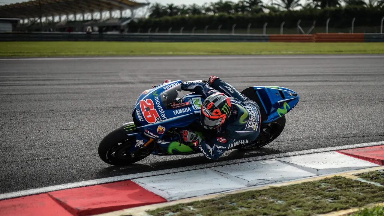 Pembalap Movistar Yamaha, Maverick Vinales, saat tampil di Sirkuit Sepang, Malaysia 