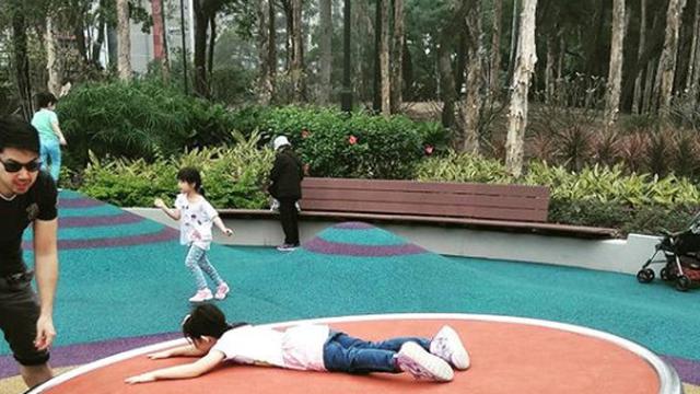 Taman Bermain Ramah Anak Berkebutuhan Khusus Pertama Di Hong
