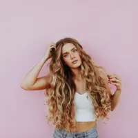 Ilustrasi rambut keriting. (unsplash.com)