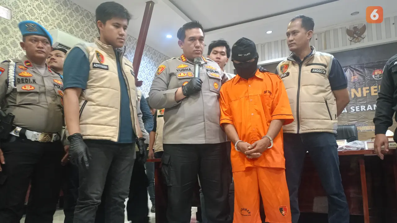 Suami Habisi Nyawa Istri di Polresta Serkot. (Kamis, 05/06/2025). (Yandhi Deslatama/Liputan6.com).