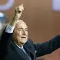 Presiden FIFA Sepp Blatter usai pemilihan (Reuters) 