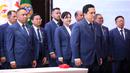 <p>Ketua Umum PSSI, Erick Thohir dan sejumlah pengurus PSSI mengucap sumpah saat Pelantikan Pengurus PSSI Masa Bakti 2023-2027 yang berlangsung di Hotel Fairmont, Jakarta, Jumat (26/05/2023). (Bola.com/Bagaskara Lazuardi)</p>