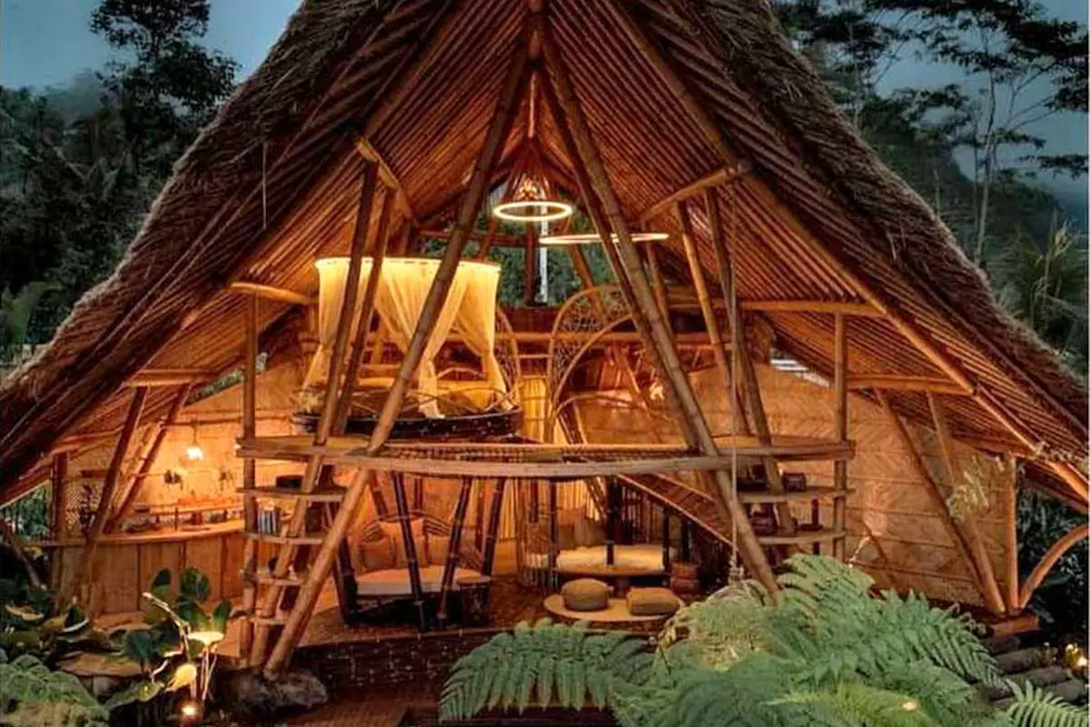 Pesona Arsitektur Bambu yang Menghadirkan Surga Tropis di Bali