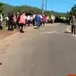 Polisi menggelar olah TKP Kecelakaan maut di Ciloto, Cianjur, Jawa Barat. Sementara Papua memperingati Hari Buruh dengan keliling kota. (Liputan 6 SCTV)