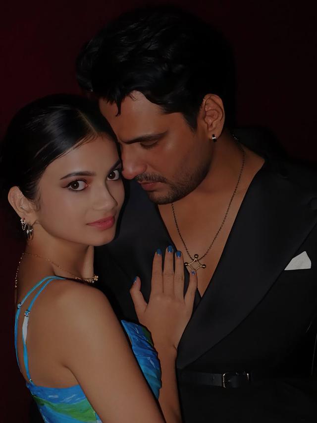 Potret Ratu Sofya Dampingi Cornelio Sunny di Gala Premiere. (instagram/ratusfy_/corneliosunny)