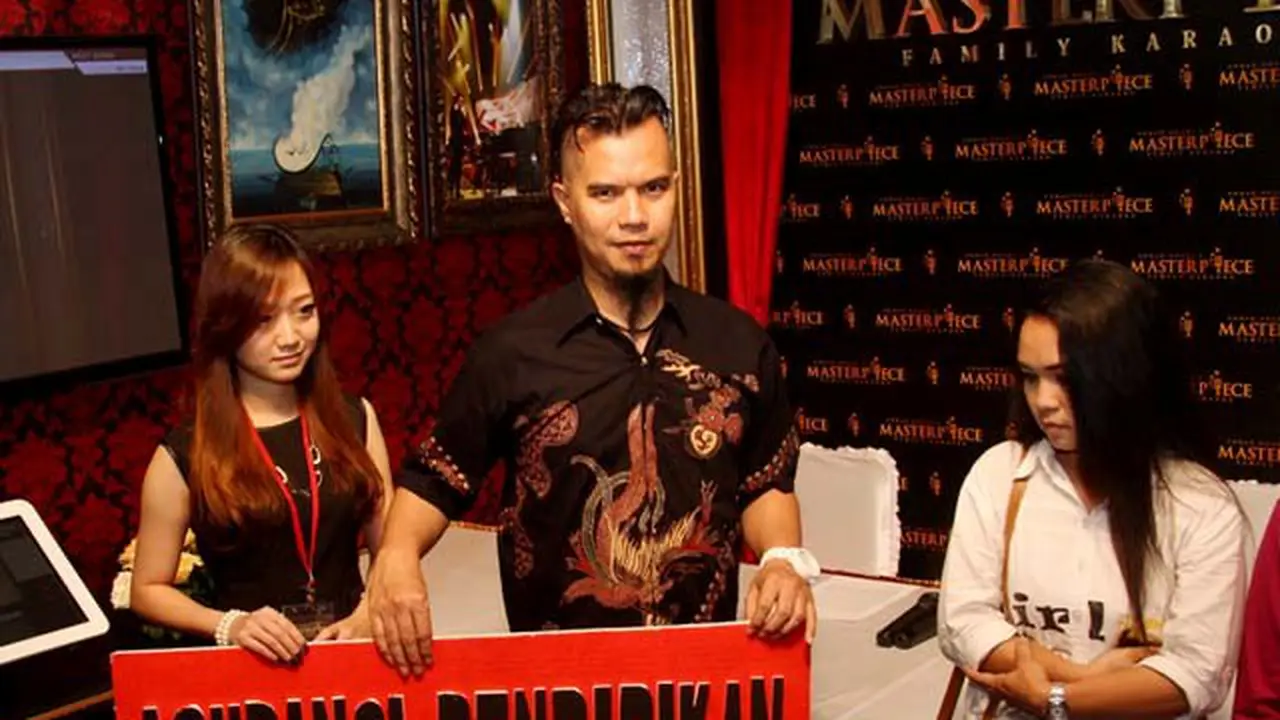 Ahmad Dhani Dedikasikan Karaokenya Untuk Korban Tabrakan Dul