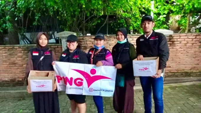 Partners in Goodness: Berbagi Takjil Selama Bulan Puasa