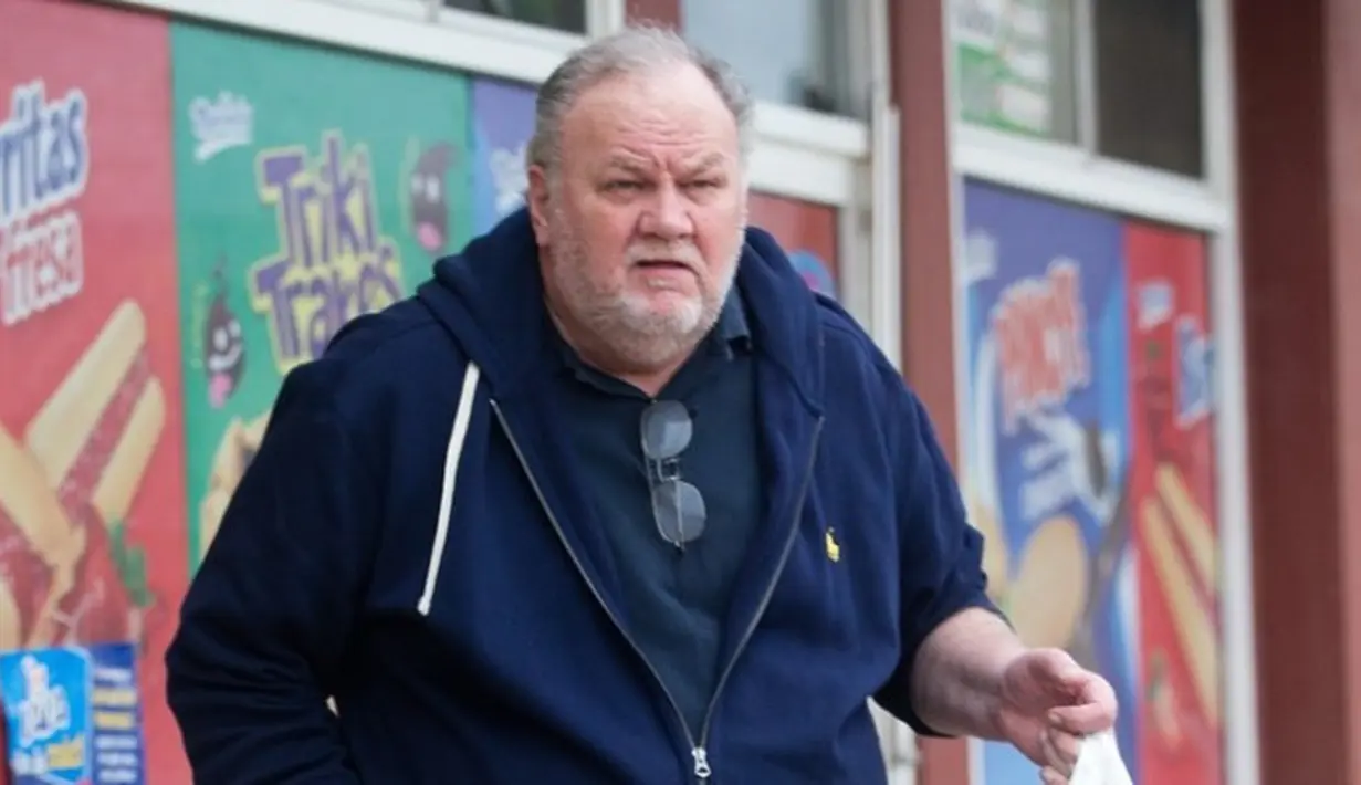 Ayah Meghan Markle, Thomas Markle, mengatakan bahwa ia benar-benar seperti diasingkan oleh sang anak usai pernikahannya dengan Pangeran Harry. (okmagazine.com)