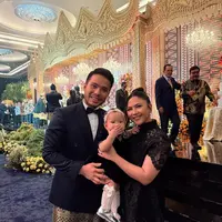 Jessica Mila dan Yakup Hasibuan membawa serta Baby Kyarra hadiri pernikahan kerabat [@jscmila]