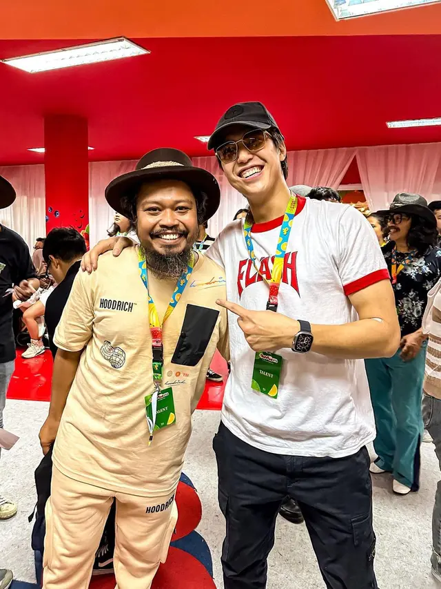 7 Potret El Rumi di Pestapora 2023, Jadi Drummer The Changcuters