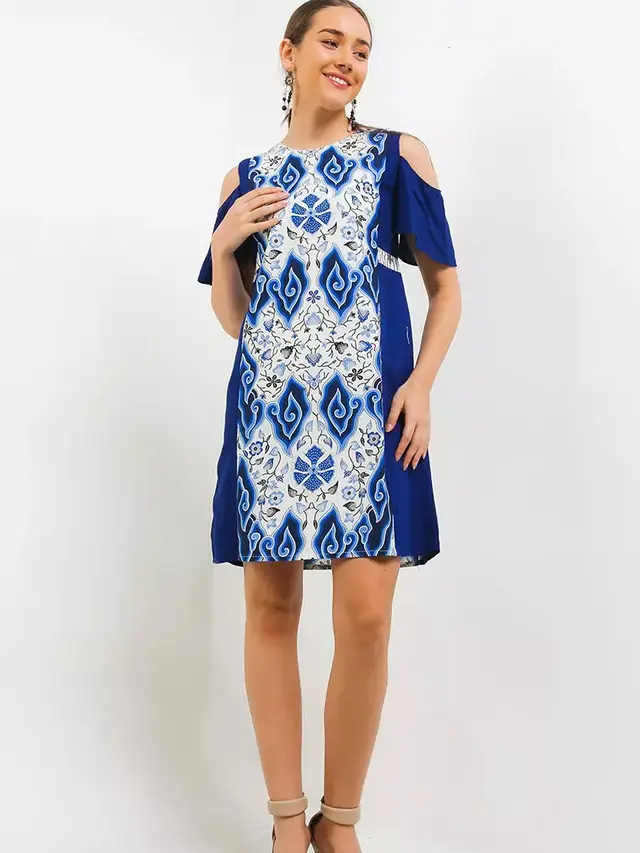 Model Dress Batik Panjang dengan Konsep Stylish dan Elegan