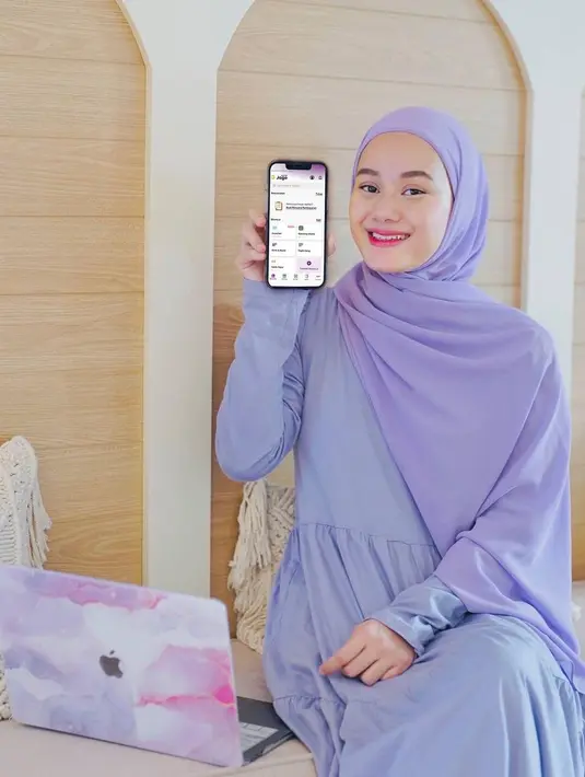 Ungu pastel juga bisa memberikan kesan rona cerah pada penampilan.