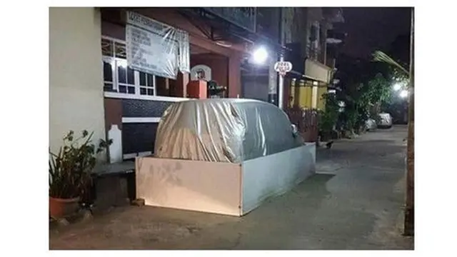 cara parkir mobil nyeleneh