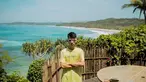 Sosok Dimas Ramadhan mendadak viral usai parasnya dianggap mirip dengan Raffi Ahmad. Setelah bertemu dengan ayah Rafatahr tersebut, ia pun diajak liburan ke Nihi, Sumba. (Liputan6.com/IG/@dimas_baam)